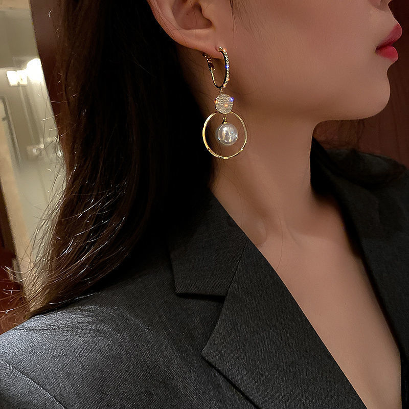 Evelyn™ Pearl Hoop Earrings