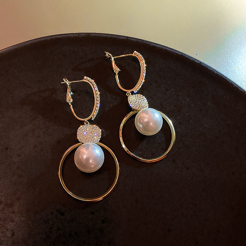 Evelyn™ Pearl Hoop Earrings