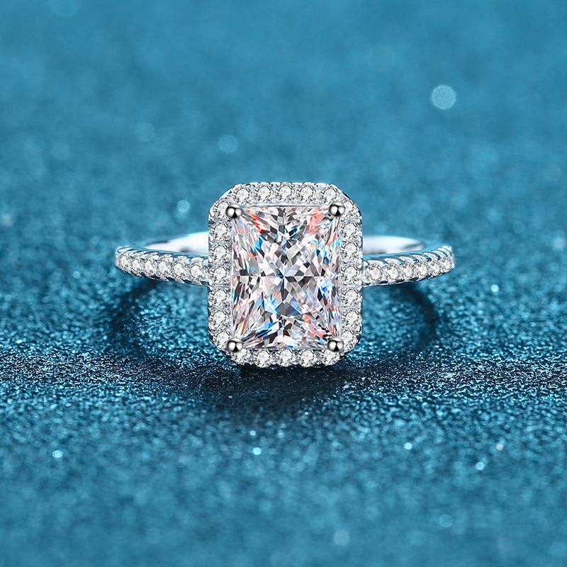 Isabelle™ Moissanite Ring in Silver 925